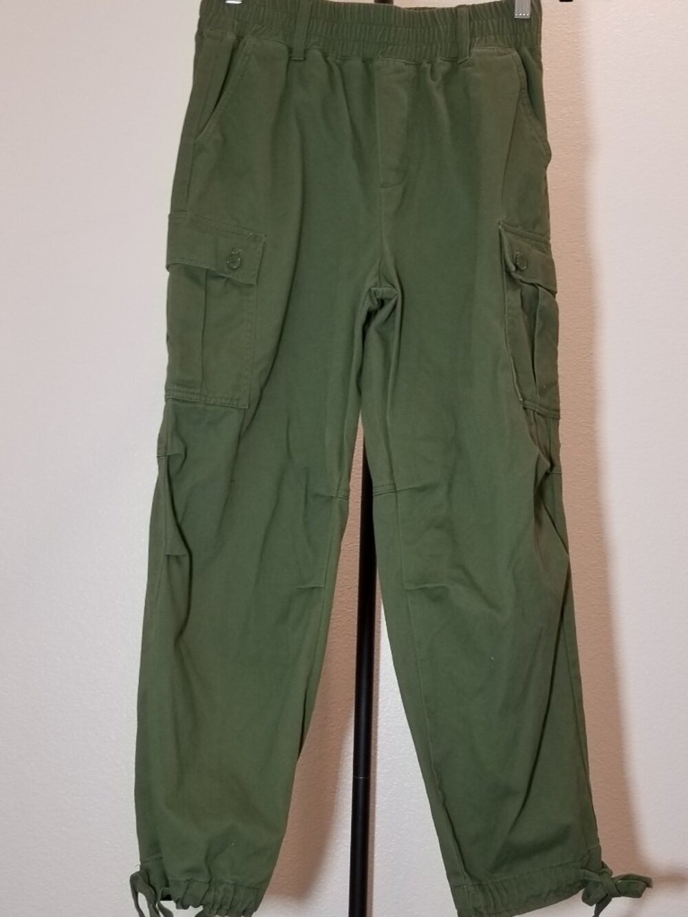 Forever 21 Womens Medium Cargo Pants Olive Green Street Festival‎ Retro Military
